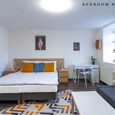 The Bookhouse, 5-Bedroom Residence By Prague Castle Kültér fotó