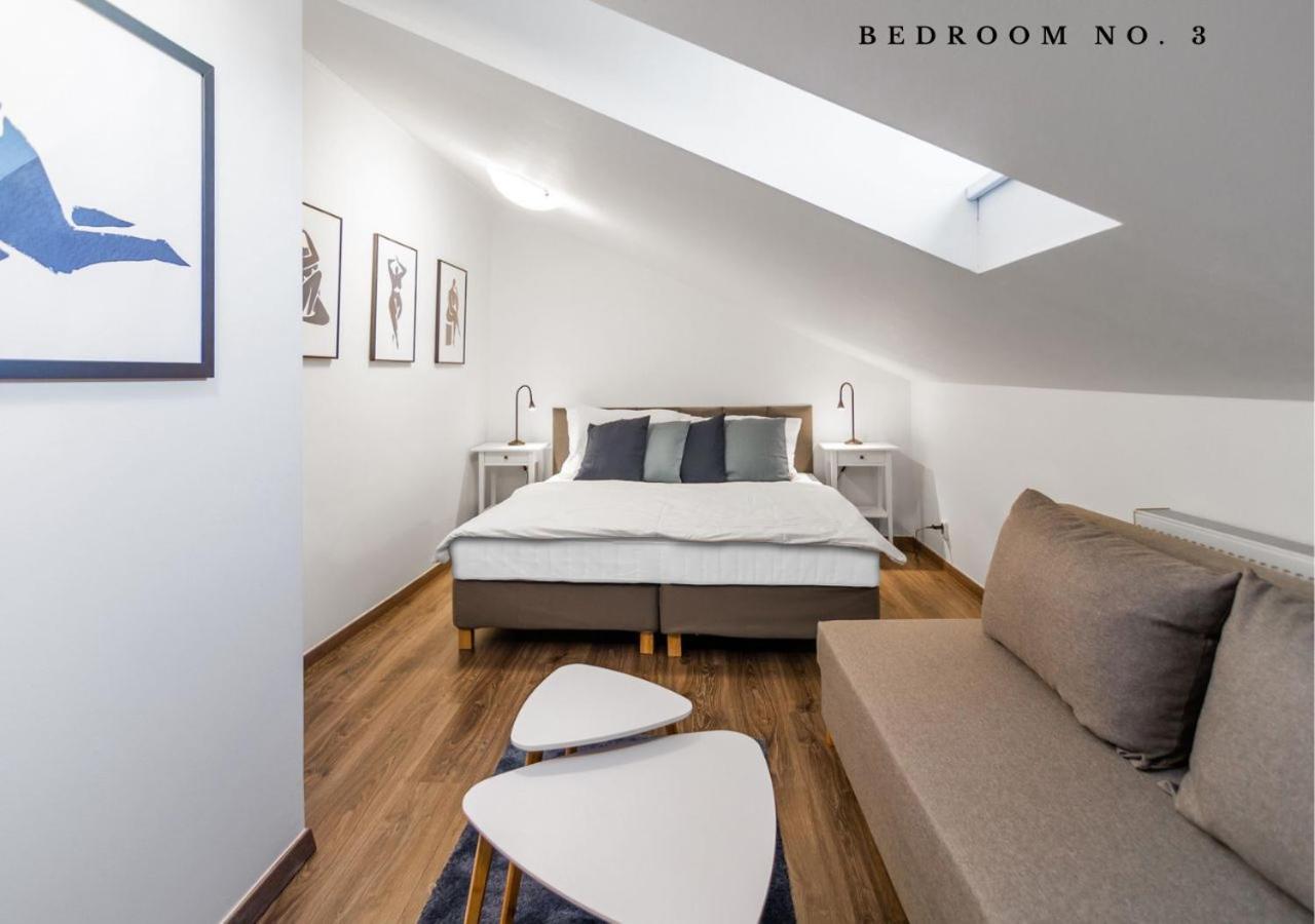 The Bookhouse, 5-Bedroom Residence By Prague Castle Kültér fotó