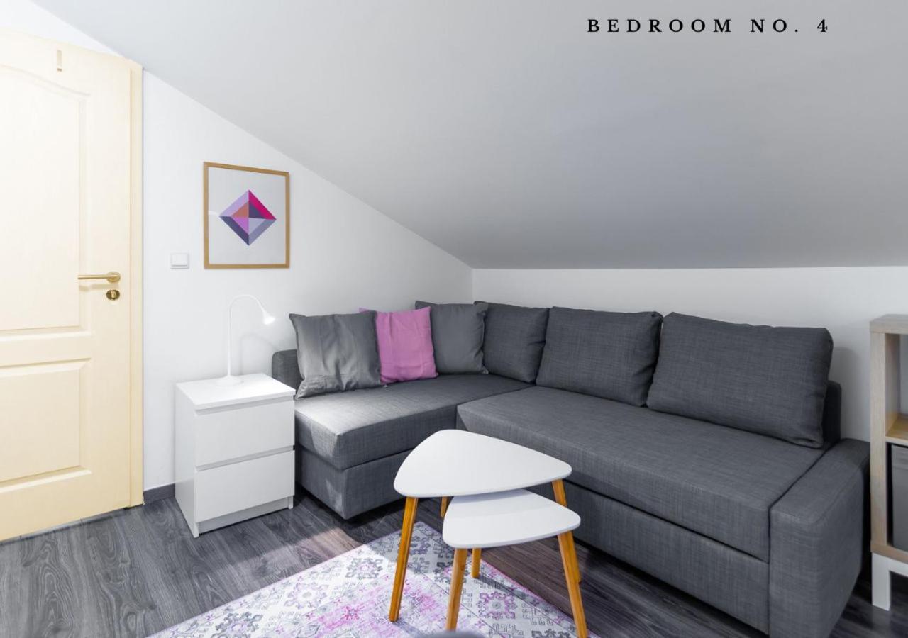 The Bookhouse, 5-Bedroom Residence By Prague Castle Kültér fotó